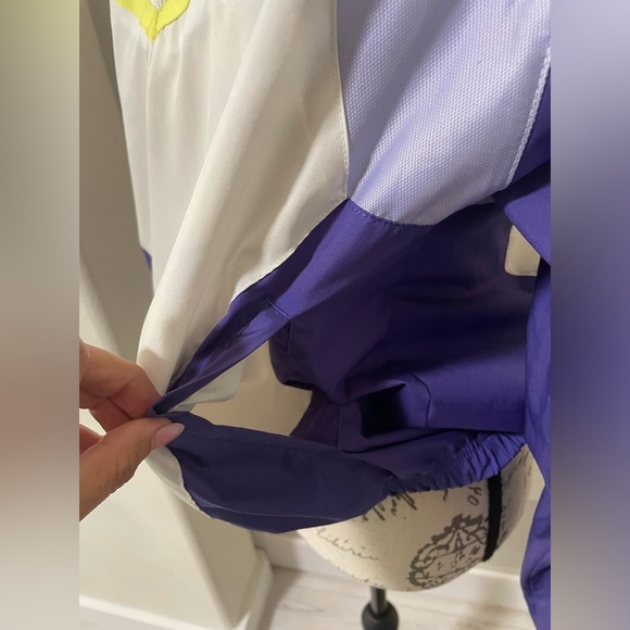 Reebok Vintage White and Purple Sporty Jacket - Picture 5 of 5